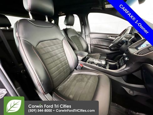 Used 2020 Ford Edge ST-Line w/ Cold Weather Package image 18