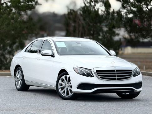 Used 2017 Mercedes-Benz E 300 image 12