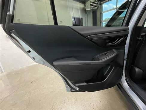 Used 2024 Subaru Outback AWD/4WD image 20