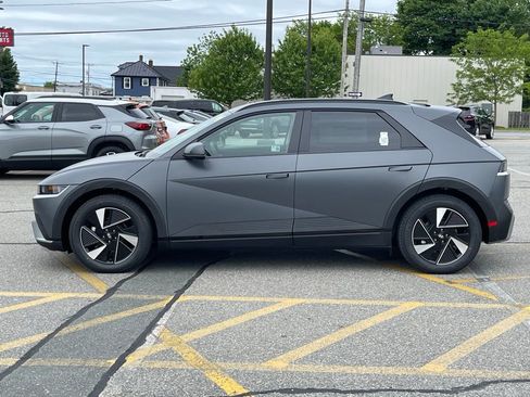 New 2025 Hyundai Ioniq 5 SEL image 2