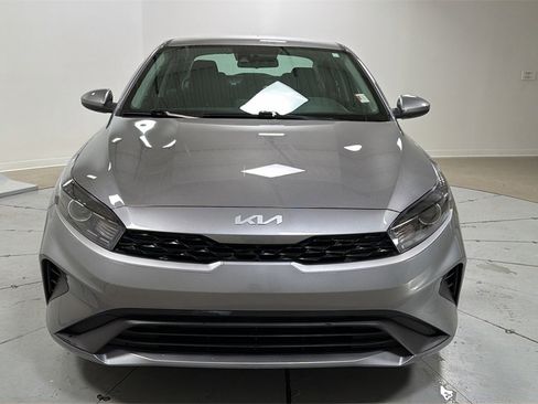 Used 2024 Kia Forte LXS image 2