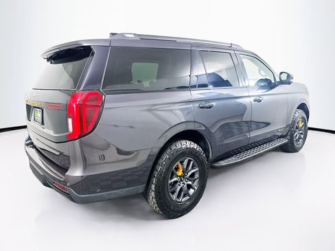 Used 2025 Ford Expedition Tremor image 9