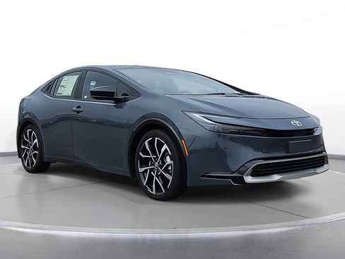New 2026 Toyota Prius Plug-In Hybrid FWD image 1