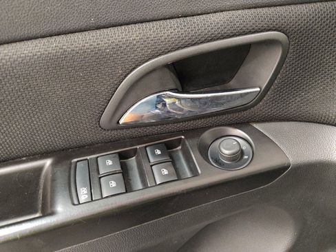 Used 2014 Chevrolet Cruze LT w/ Technology Package FWD image 27