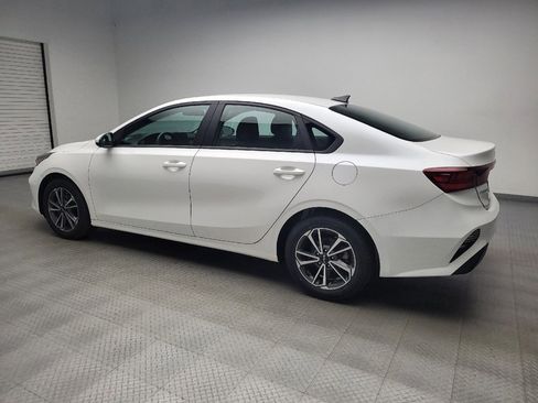 Used 2023 Kia Forte LXS FWD image 3
