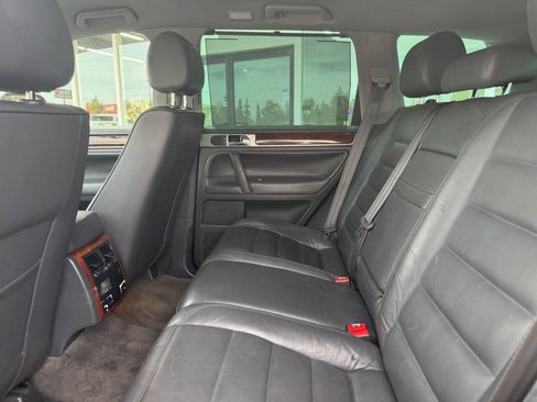Used 2004 Volkswagen Touareg V8 AWD/4WD image 24
