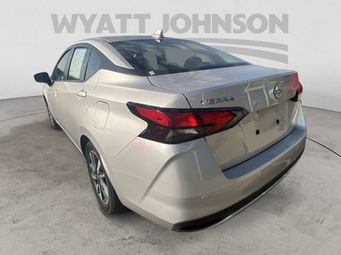 Used 2025 Nissan Versa SV FWD image 7