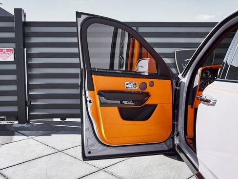 Used 2024 Rolls-Royce Cullinan Black Badge image 33