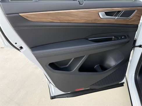 New 2026 Volkswagen Atlas SE image 22