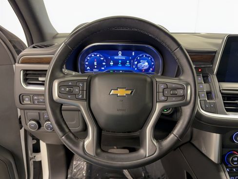 Used 2024 Chevrolet Suburban Premier RWD image 10