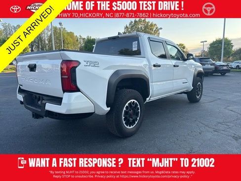 Used 2024 Toyota Tacoma TRD Off-Road image 9