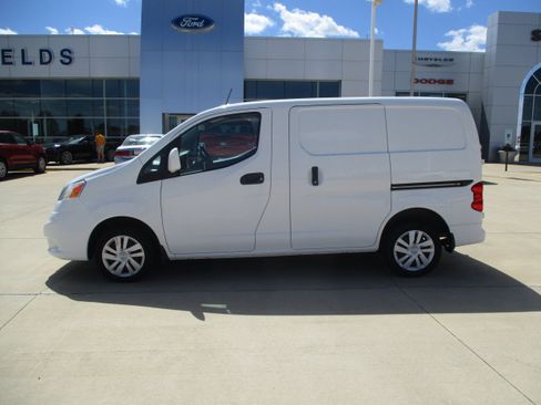 Used 2020 Nissan NV200 SV w/ Back Door Glass Package FWD image 2