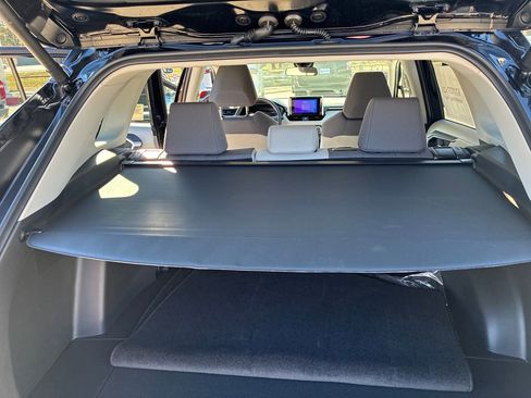 New 2025 Toyota RAV4 XLE image 39