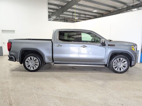 Used 2020 GMC Sierra 1500 Denali w/ Denali Ultimate Package AWD/4WD image 2