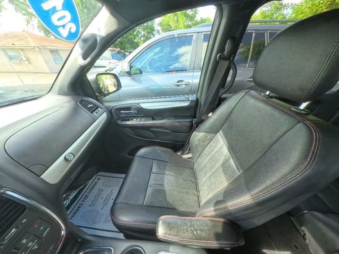 Used 2016 Dodge Grand Caravan R/T FWD image 15