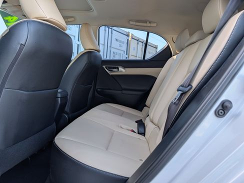 Used 2014 Lexus CT 200h FWD image 13