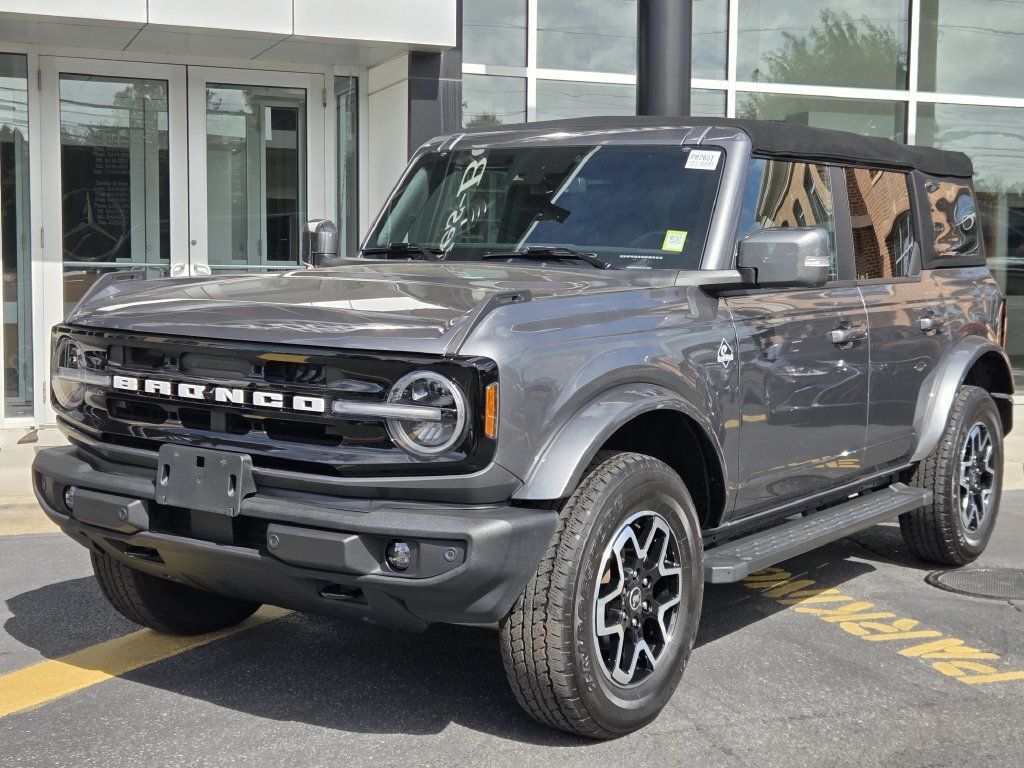 Used 2022 Ford Bronco Outer Banks AWD/4WD image 11