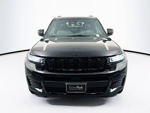 Used 2023 Jeep Grand Cherokee L Laredo AWD/4WD image 2