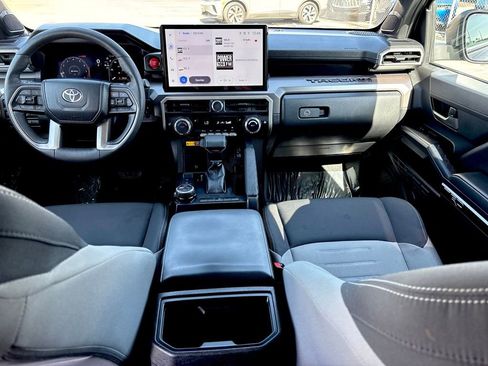 Used 2024 Toyota Tacoma TRD Off-Road image 15