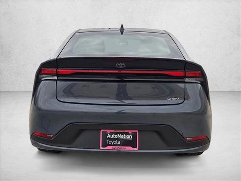 Used 2025 Toyota Prius LE image 7