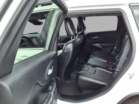 Certified 2022 Jeep Cherokee Limited w/ Mopar Interior Package AWD/4WD image 23