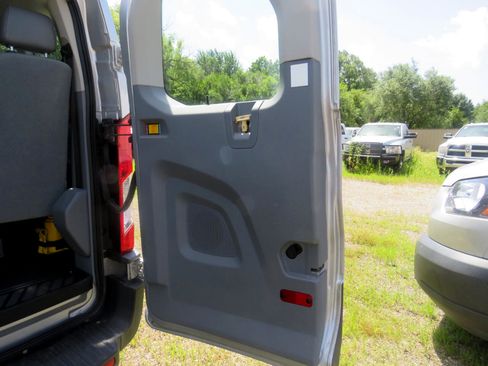 Used 2016 Ford Transit 350 XL image 28