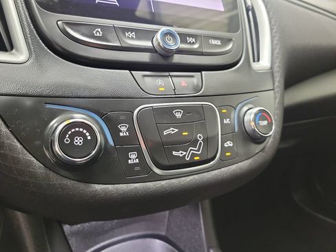 Used 2023 Chevrolet Malibu LS FWD image 28