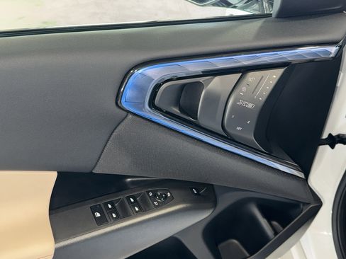 Used 2025 BMW X3 xDrive30i w/ M Sport Package image 19