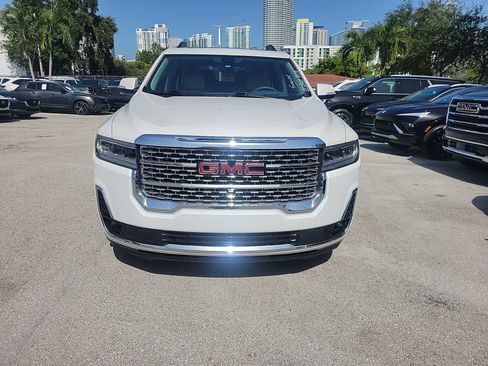 Used 2023 GMC Acadia Denali w/ Denali Ultimate Package FWD image 2