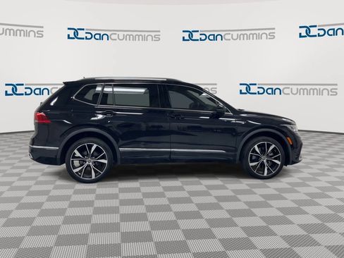 Used 2022 Volkswagen Tiguan SEL R-Line AWD/4WD image 9