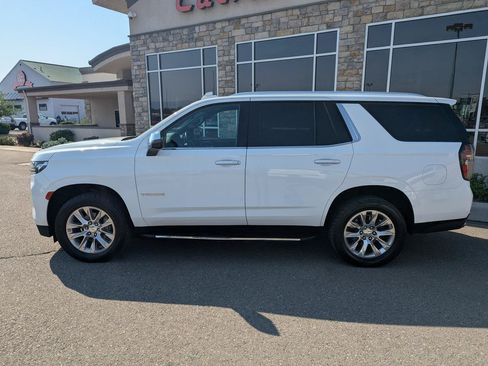 Used 2022 Chevrolet Tahoe Premier AWD/4WD image 2