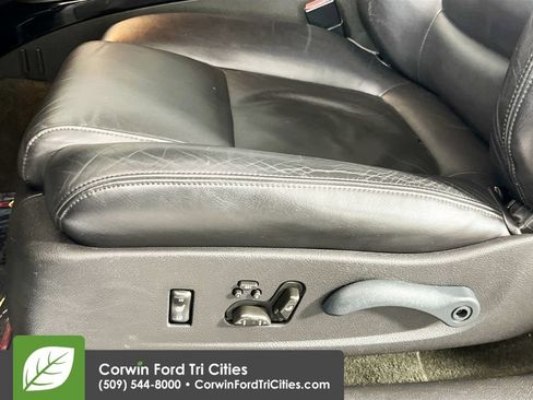 Used 2004 Chevrolet SSR w/ Preferred Equipment Group image 21