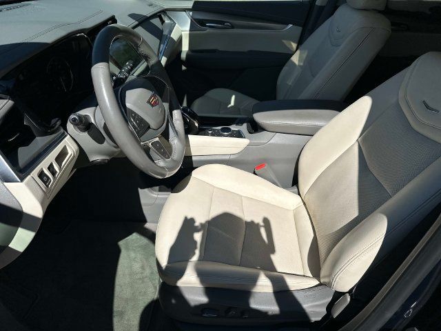 Used 2024 Cadillac XT5 Premium Luxury w/ LPO, Floor Liner Package AWD/4WD image 18