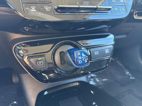 Used 2019 Toyota Prius XLE FWD image 15