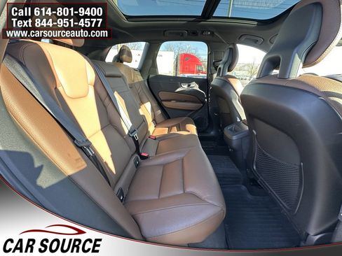 Used 2018 Volvo XC60 T6 Momentum w/ Advanced Package image 11
