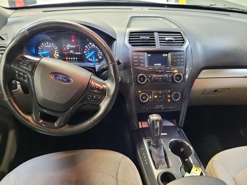 Used 2018 Ford Explorer XLT FWD image 22