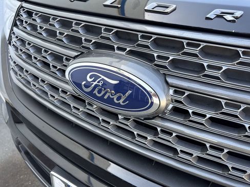 Used 2022 Ford Explorer XLT w/ Equipment Group 202A image 32