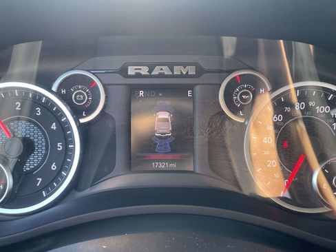Certified 2026 RAM 2500 Big Horn AWD/4WD image 30