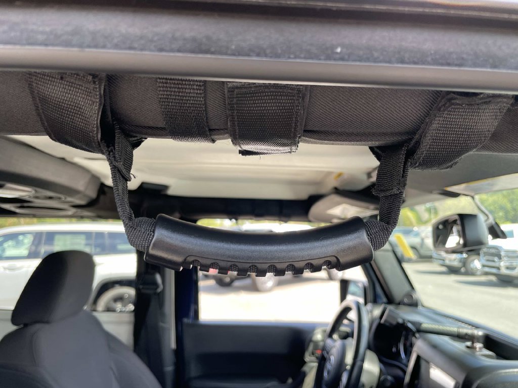 Used 2013 Jeep Wrangler Sport AWD/4WD image 28