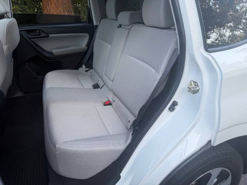 Used 2017 Subaru Forester 2.5i Premium AWD/4WD image 18