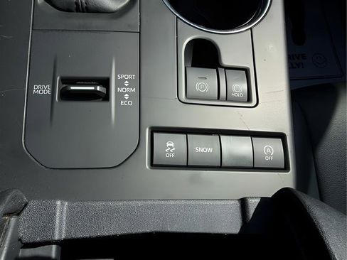 Used 2020 Toyota Highlander XLE image 57