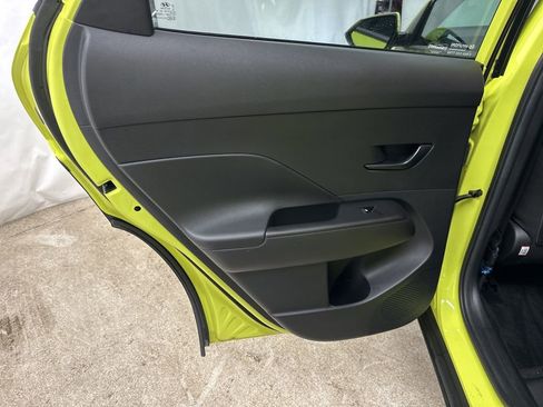 Used 2025 Hyundai Kona SEL image 18