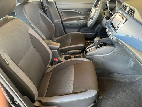 Used 2025 Nissan Versa SV image 34