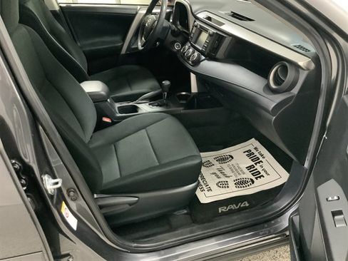 Used 2017 Toyota RAV4 LE AWD/4WD image 20