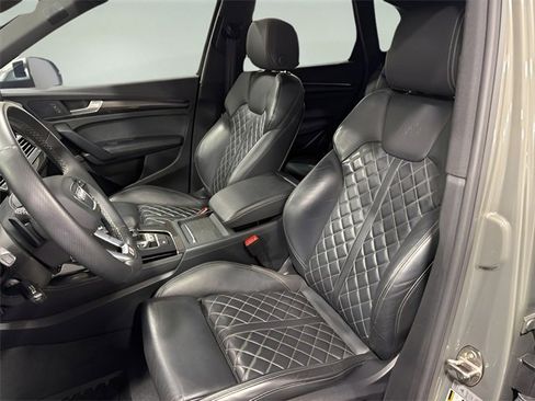 Used 2023 Audi SQ5 Prestige w/ Prestige Package image 11