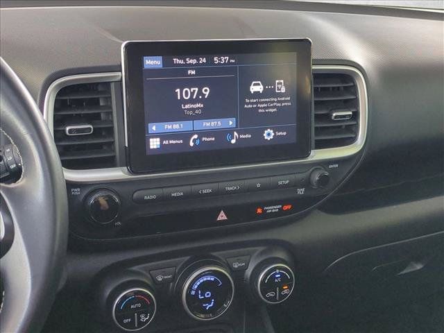 Used 2024 Hyundai Venue SEL FWD image 14