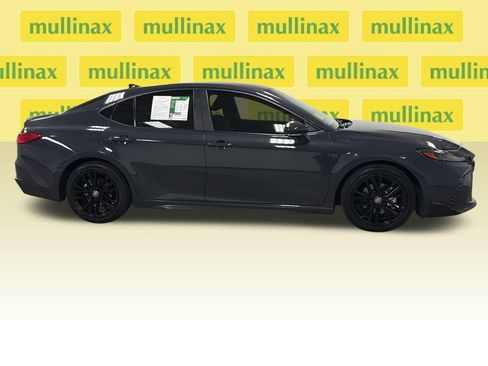 Used 2025 Toyota Camry SE w/ Multimedia Upgrade Package FWD image 20