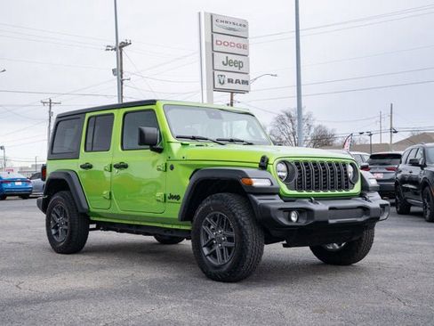 Used 2025 Jeep Wrangler Unlimited Sport image 7
