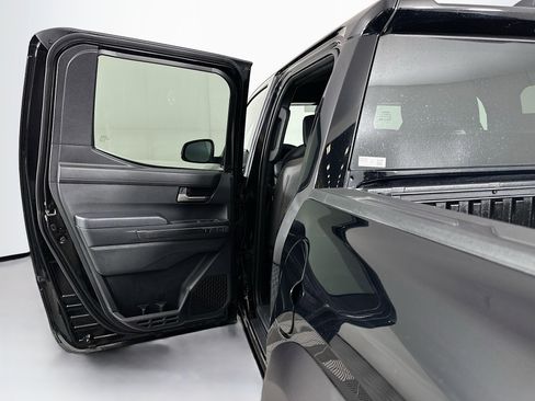 Used 2025 Toyota Tacoma TRD Off-Road AWD/4WD image 26