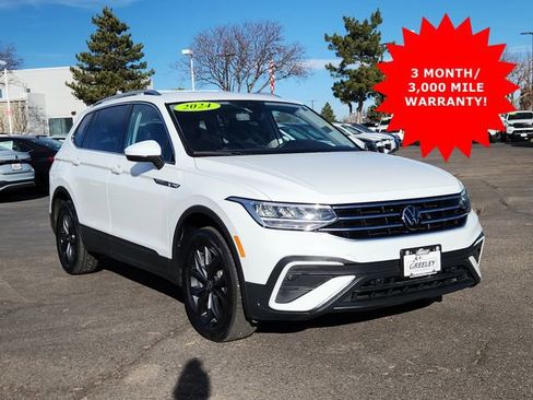 Certified 2024 Volkswagen Tiguan SE image 1
